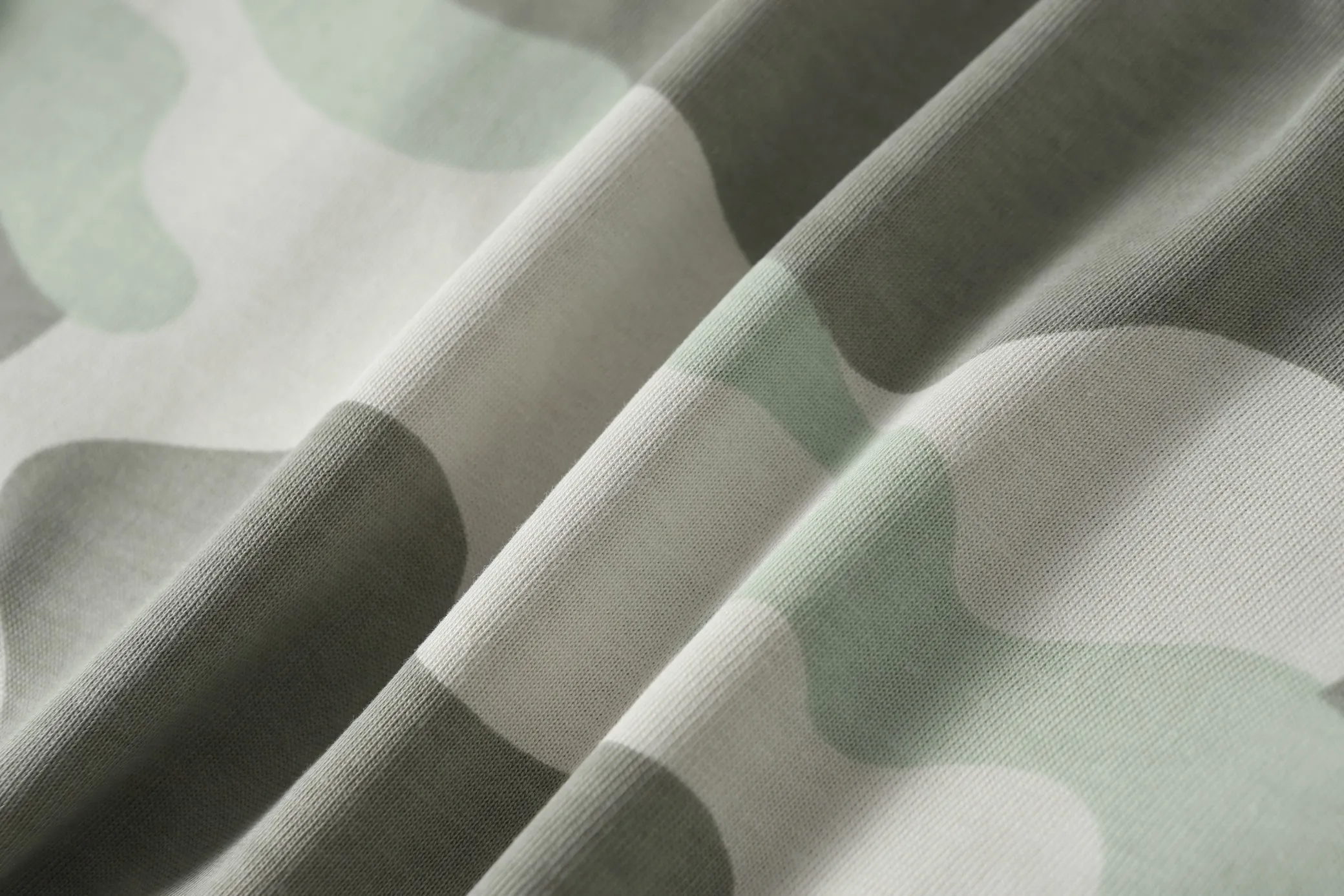 208# DENIM TEARS Kapok European and American trendy brand high quality foam flocking camouflage printed short-sleeved suit Color Camouflage blue Camouflage powder Camouflage gray Camouflage apricot Camouflage green Size S-XL